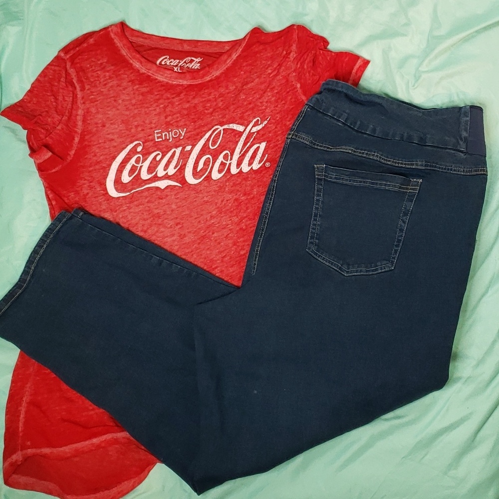 LIKE-NEW Petite Jeans with Elastic